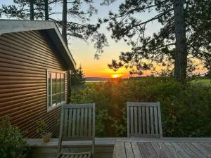 Holiday Home With Sea View Near Marina