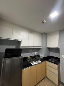 Overlooking Festive Walk Iloilo Studio Unit