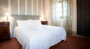 Spacious Flat With Castle View In Tuscany