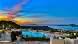 Panoramic Villa With View And Heated Pool