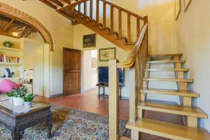 Farmhouse With Pool Amongst Chianti Vineyards