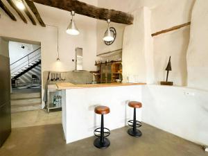 Tower Apartment With Mountain Views In Sablet