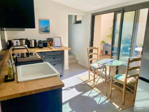 Bastide Outbuilding Near The Vieux-Port