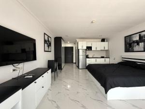 Spacious Studio with Balcony - TW Platinum Suites, Jomtien