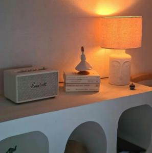 Perched Retreat Facing The Luberon Mountains