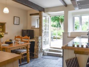 Rose Cottage - Uk34067