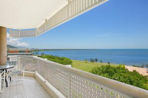 Cairns Ocean View Apartment