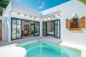 Tropical Hideaways Close to Nyang Nyang Beach