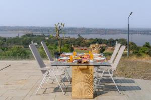 SaffronStays Dhruva by Lake Beale