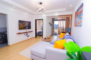 Chic 1BR in Marina Bay Westlands with rooftop pool annd gym