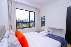 Chic 1BR in Marina Bay Westlands with rooftop pool annd gym