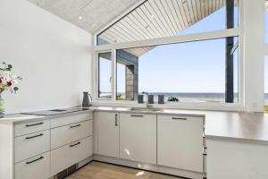 Newly Built Summer House With Sea View In Lystrup