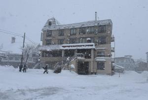 Yuzawa Hotel New Fukudaya-ski in ski out