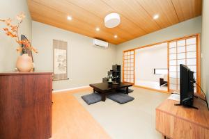 hqqz 5min to Tsuruhashi 6ppl House Namba USJ