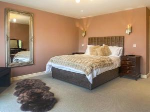 The Foxes Hole - Uk49085