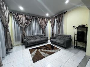 Heza Villa - Karaoke, Pool & BBQ
