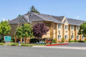 Econo Lodge Inn & Suites Santa Rosa South