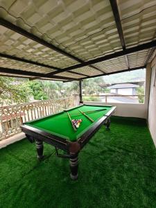 Evelyn Greens - Luxe 3BHK With Pvt Pool and Pool Table