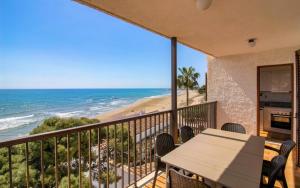 Apartamento con vistas frontales - Primera línea Playa Cargador - ALBERT VILLAS