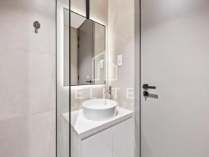 Luxury Ixora Family Villa