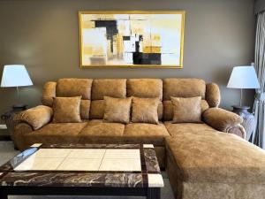 Spacious 2BR Corner Condo - Garden View Balcony - Royal Hill Resort