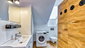 Apartament z sauną Centrum - Wyszyńskiego 9 by Royal Aparts