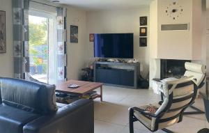 Pet Friendly Home In Caromb