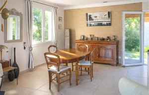 Pet Friendly Home In Caromb