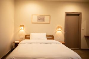 Ara Ki Serviced Apartments