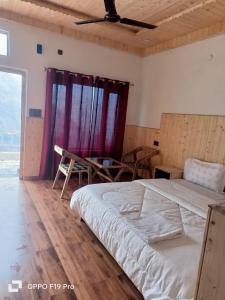 The Holiday Resort