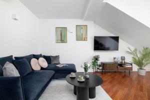 Family Two-Level Apartment with Air Conditioning by Noclegi Renters