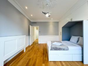 UrbanFlat 222 - Appartement Paris 17 en Bail Mobilite