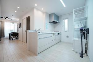 Dorothy Inn Spacious 4LDK New Build 97sqm Up to 10 Guests Free Private Parking Near JR Higashi Jujo Station 3 Minute Walk