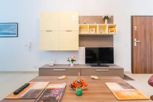 Balluta Bay Modern 2 Bedroom Apartment with Balcon