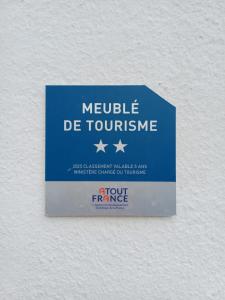 MD 52 - Élégante Maison avec Terrasse