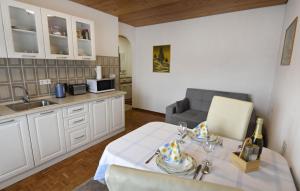Bright apartment in Umag
