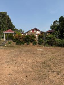 Heza Twin 1&2 - Karaoke, Pool & BBQ