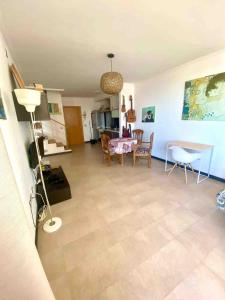 Oceanfront Apartment With Pool