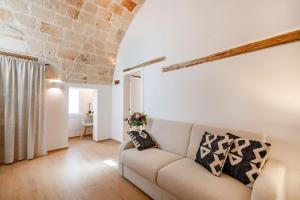 Infinito Luxury Suite by BarbarHouse