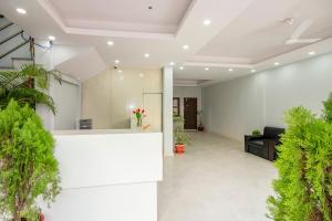OYO 254 White House Inn