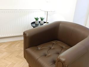 Modern Flat Near Centre & Hospital - Free Parking