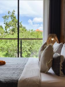 Villa Ini - Serene Tropical Pool Retreat Near Tanah Lot