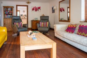 4 Bed in Tresaith oc-bow158