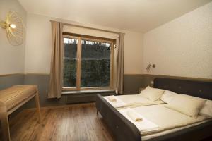 Szobi Malomkert Lovarda