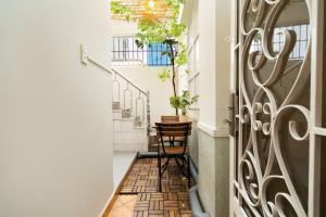 V Living - Hidden Gem in District 1 & Free Laundry