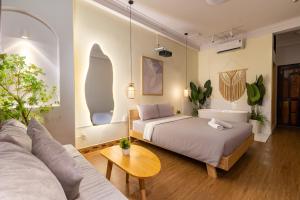 V Living - Hidden Gem in District 1 & Free Laundry
