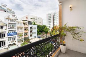 V Living - Hidden Gem in District 1 & Free Laundry