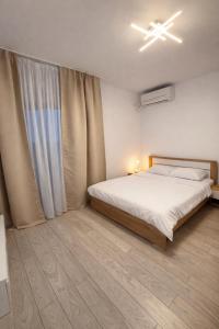 Modern 2-Rooms Pipera with Parking & Balcony
