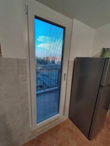 Elegant Seafront Apartment in Ostia | Beach Access