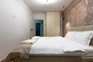 Rezidential Bacovia Olive by Rooms